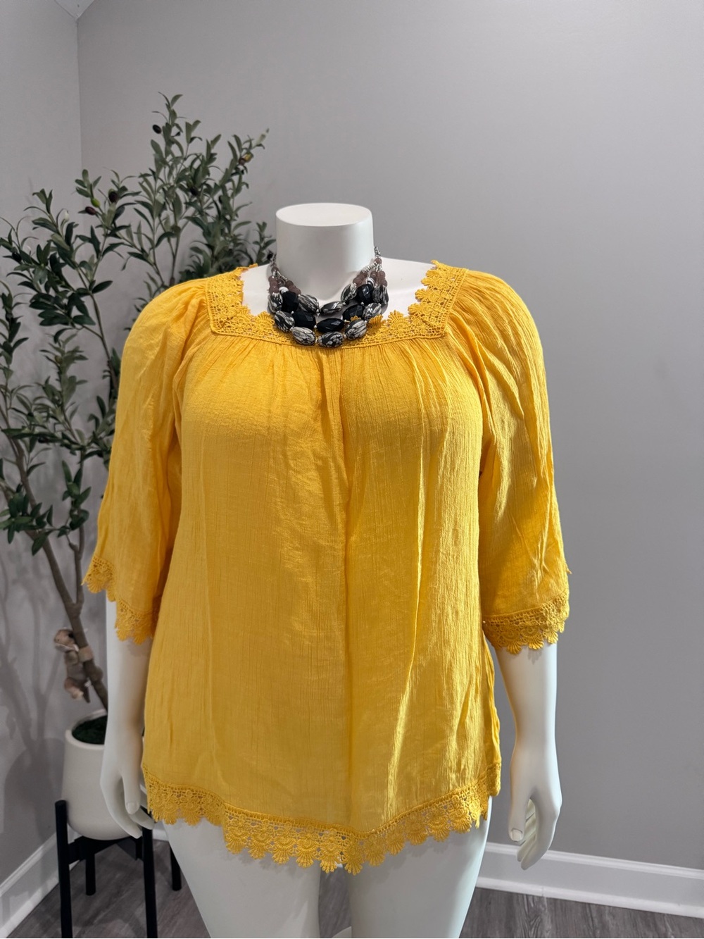 Avenue Sunny Yellow Top